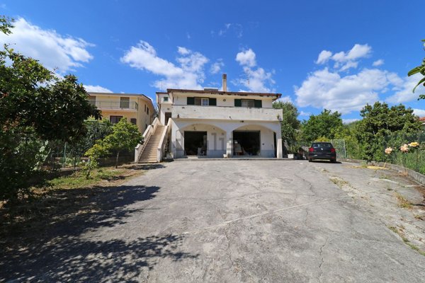 casa indipendente in vendita a Centola in zona Palinuro