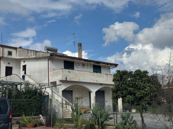 appartamento in vendita a Centola in zona Palinuro
