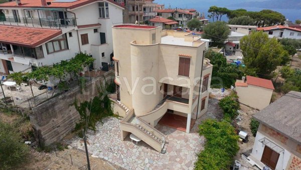 casa indipendente in vendita a Centola in zona Palinuro
