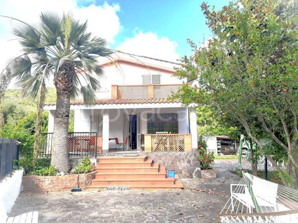 casa indipendente in vendita a Centola in zona Palinuro