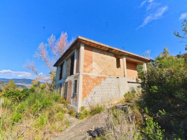 casa indipendente in vendita a Centola in zona Forìa
