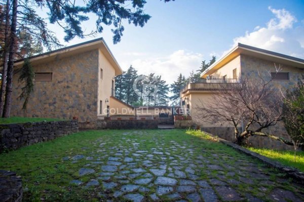 casa indipendente in vendita a Centola in zona Forìa