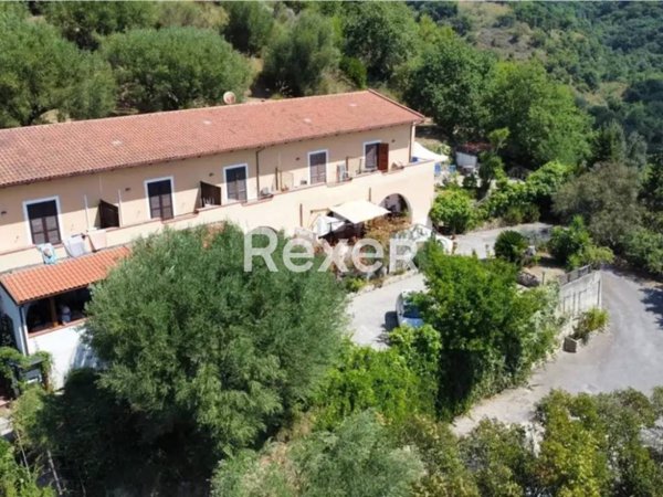 casa indipendente in vendita a Centola