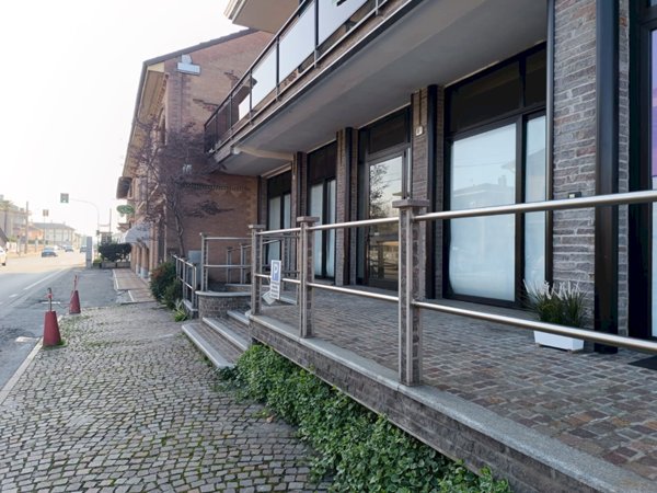 locale commerciale in vendita a Cervere