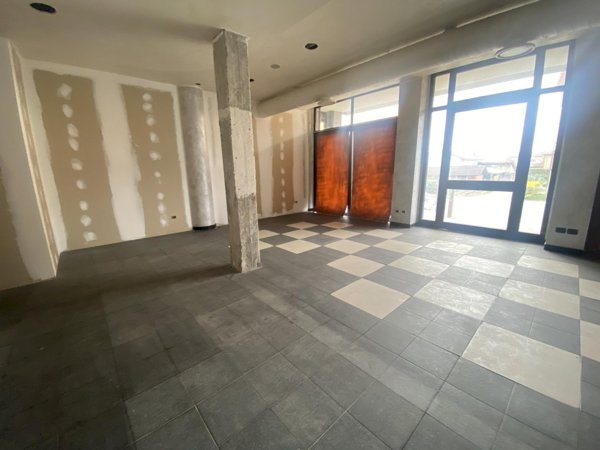 locale commerciale in vendita a Cervere