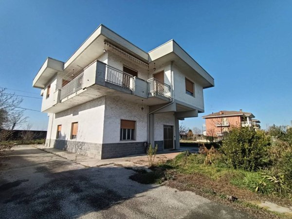 casa indipendente in vendita a Cervere in zona Grinzano