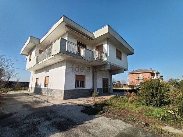 casa indipendente in vendita a Cervere