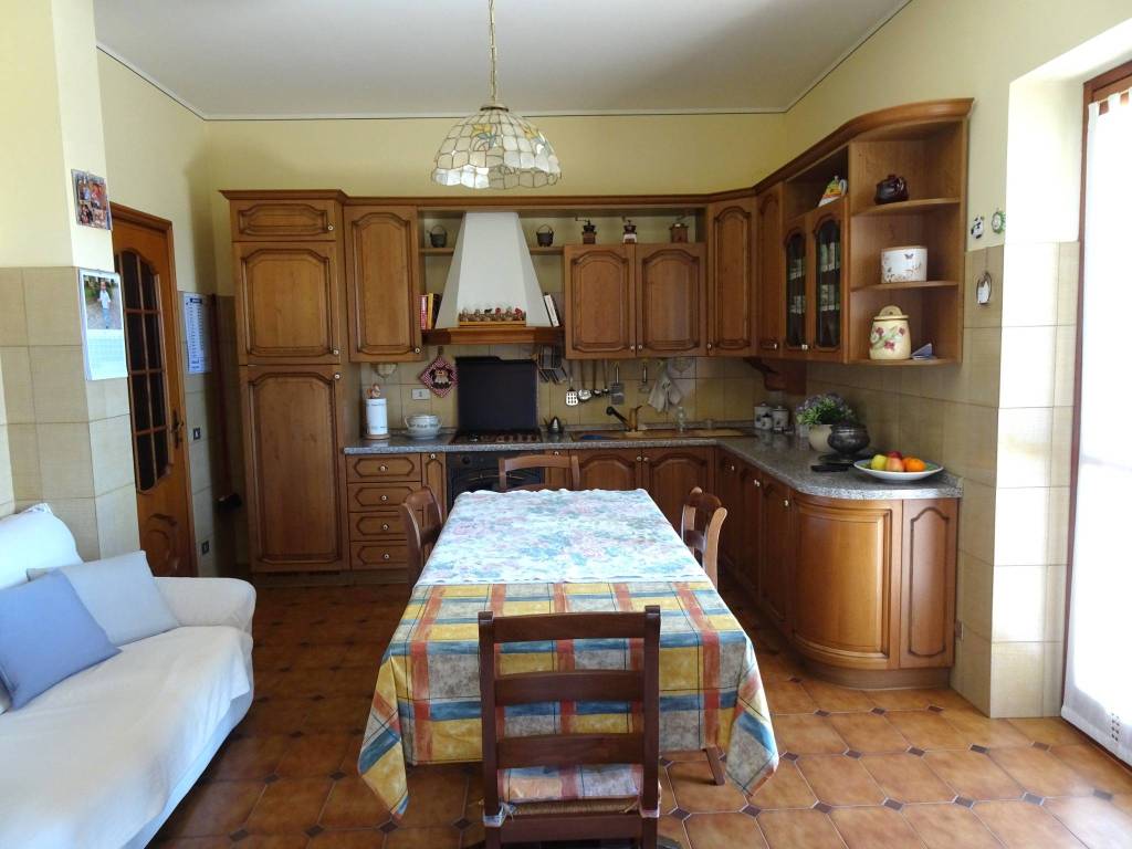 casa indipendente in vendita a Cervere in zona Grinzano
