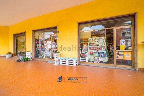 locale commerciale in vendita a Cervere