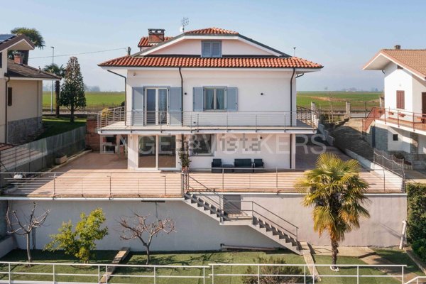 casa indipendente in vendita a Cervere