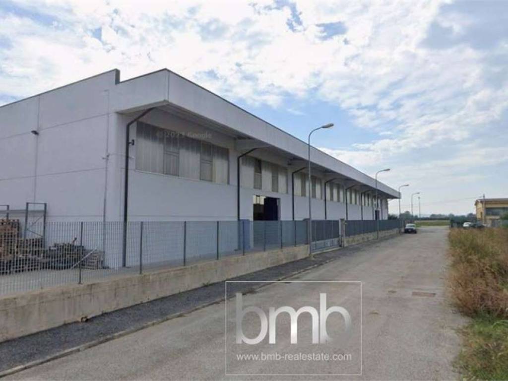 locale commerciale in vendita a Cervere
