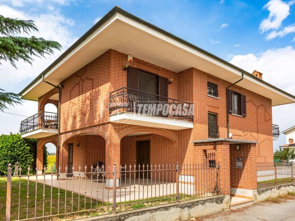 casa indipendente in vendita a Cervere in zona Grinzano