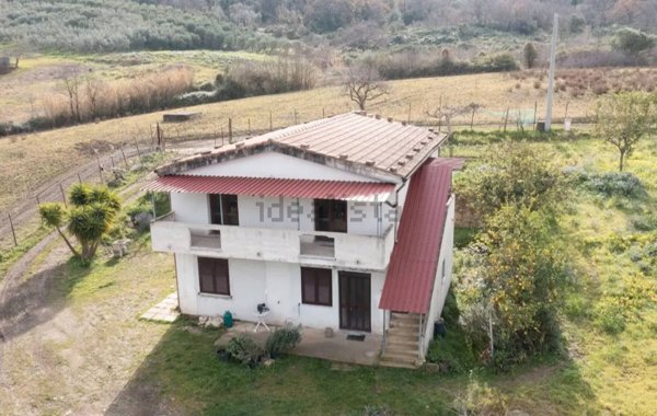 appartamento in vendita a Ceraso in zona Metoio