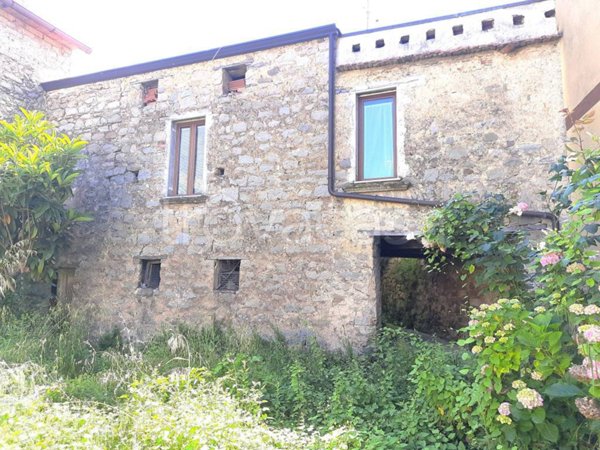 appartamento in vendita a Ceraso in zona Massascusa
