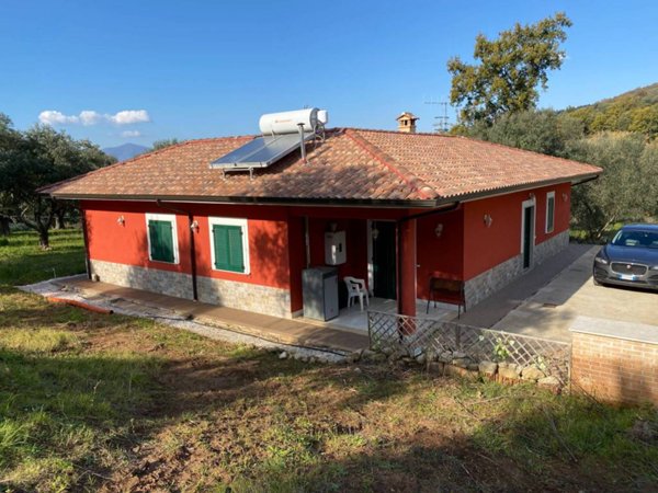 casa indipendente in vendita a Ceraso