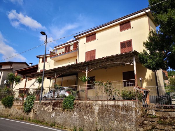 appartamento in vendita a Ceraso in zona Massascusa