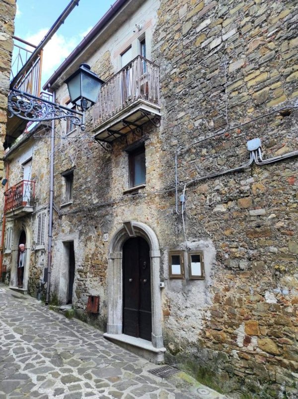 casa semindipendente in vendita a Cicerale in zona Monte Cicerale
