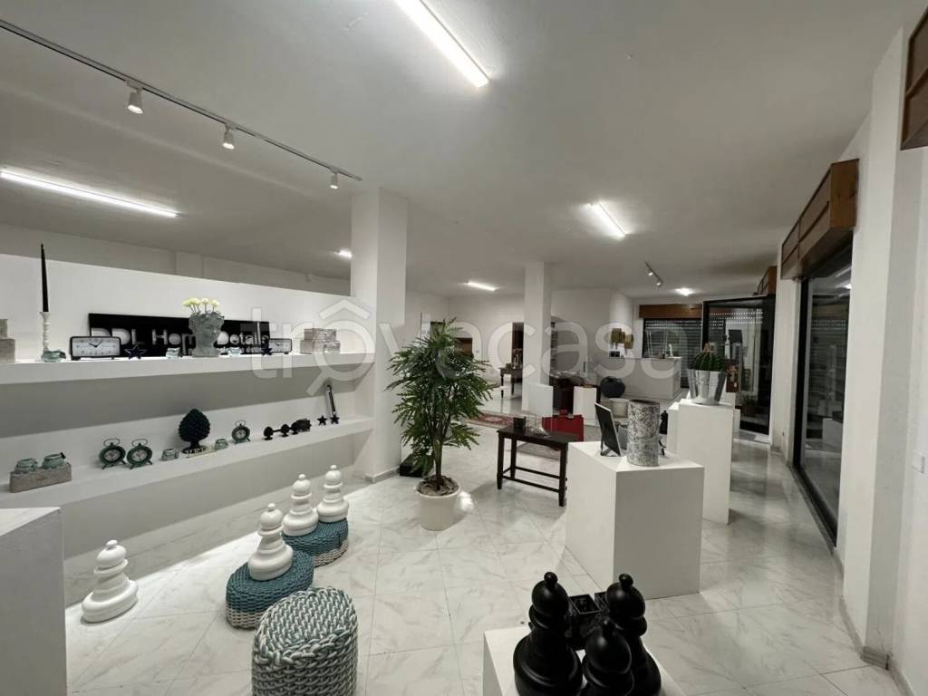 negozio in vendita a Contursi Terme