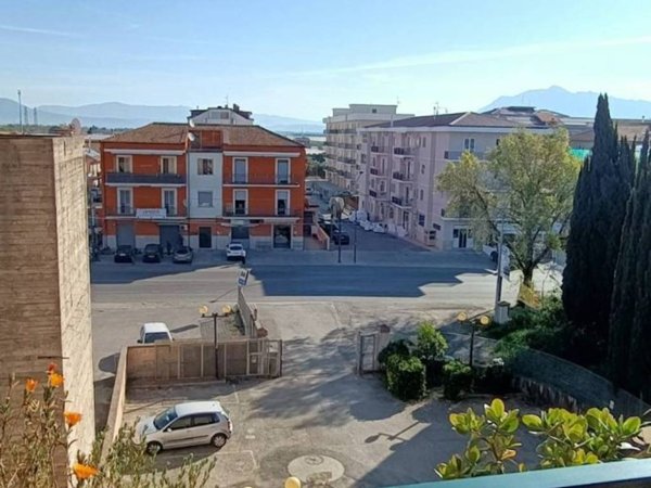 appartamento in vendita ad Eboli in zona Santa Cecilia