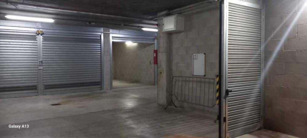 locale di sgombero in vendita ad Eboli