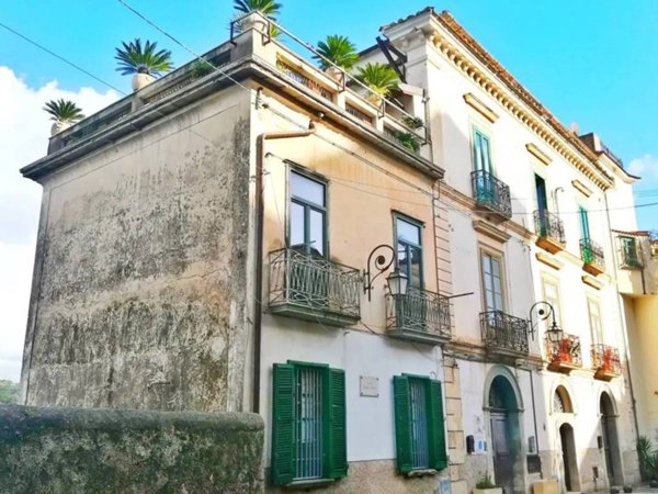 appartamento in vendita ad Eboli