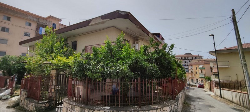 casa semindipendente in vendita ad Eboli