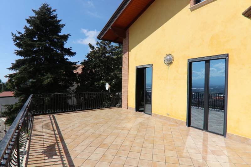casa indipendente in vendita ad Eboli
