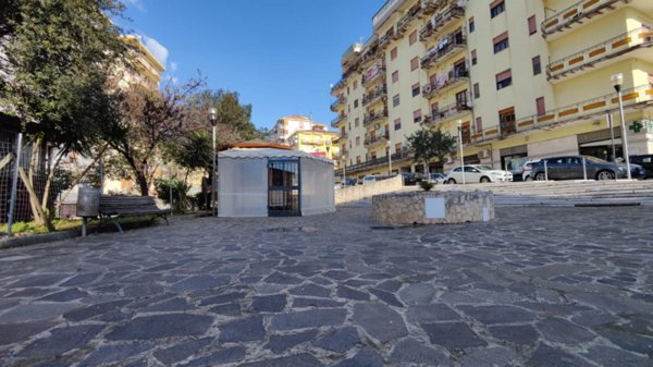locale commerciale in vendita ad Eboli