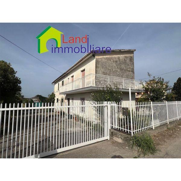 casa indipendente in vendita ad Eboli
