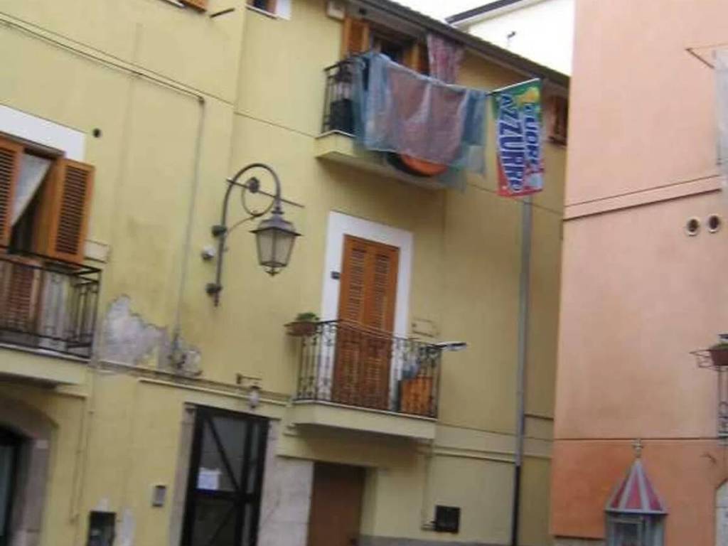 negozio in vendita ad Eboli