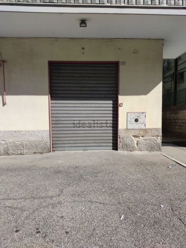 locale commerciale in vendita ad Eboli