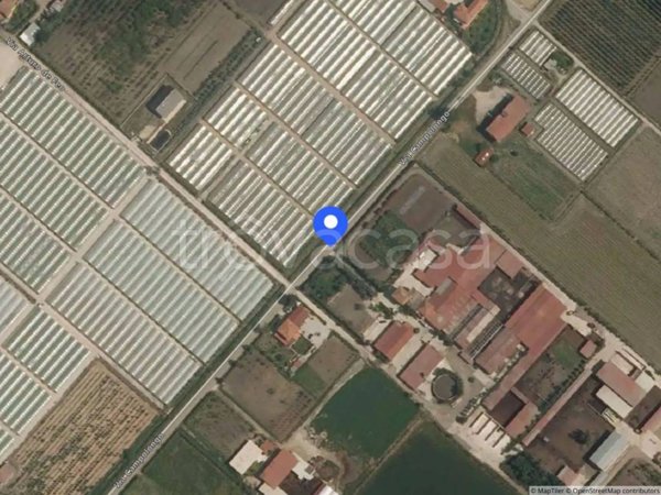 appartamento in vendita ad Eboli in zona Campolongo