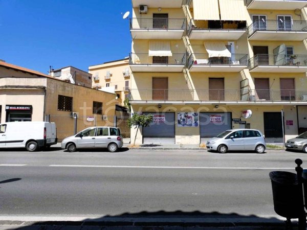 negozio in vendita ad Eboli