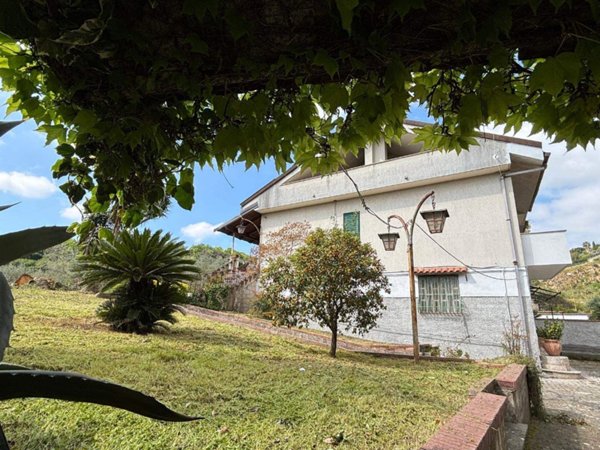 casa indipendente in vendita ad Eboli
