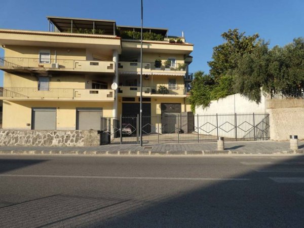 negozio in vendita ad Eboli