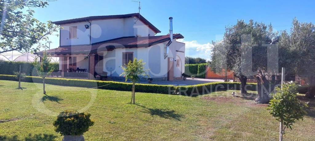 casa indipendente in vendita ad Eboli