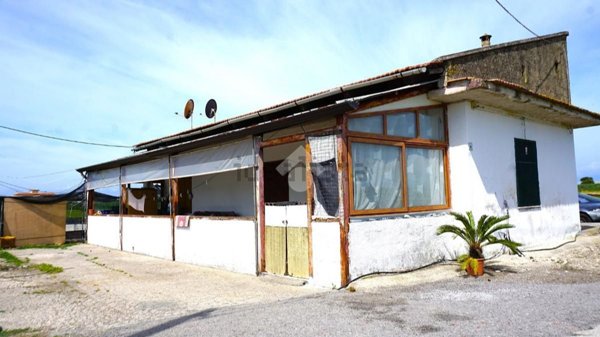 appartamento in vendita ad Eboli in zona Campolongo