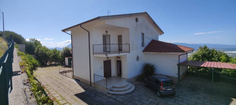 casa indipendente in vendita ad Eboli