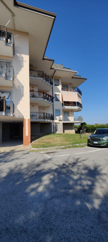 negozio in vendita ad Eboli