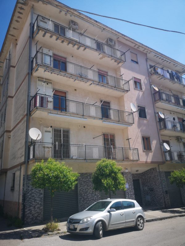 locale commerciale in vendita ad Eboli