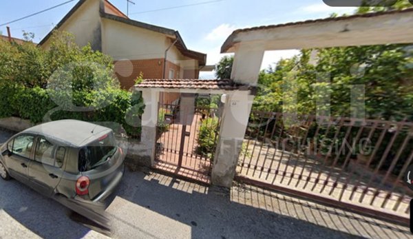 casa indipendente in vendita ad Eboli