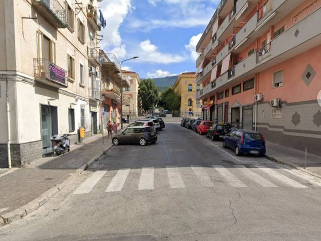 negozio in vendita ad Eboli
