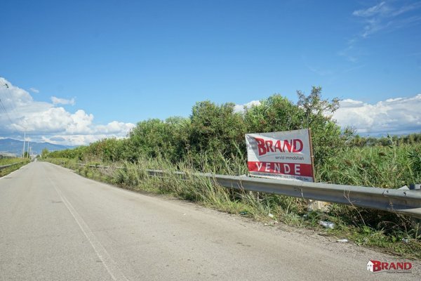terreno agricolo in vendita ad Eboli in zona Campolongo