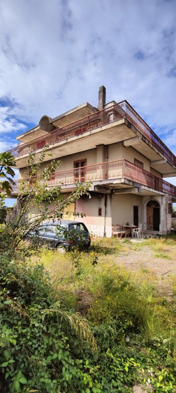 casa indipendente in vendita ad Eboli