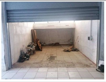 locale commerciale in vendita ad Eboli