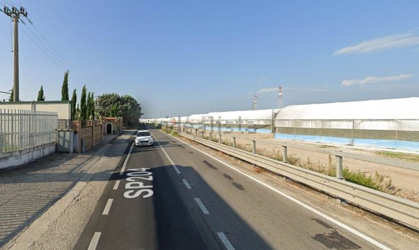 locale commerciale in vendita ad Eboli