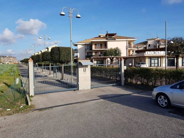 intera palazzina in vendita ad Eboli in zona Corno d'Oro