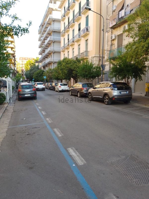 locale commerciale in vendita ad Eboli