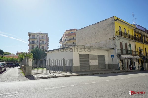 locale commerciale in vendita ad Eboli