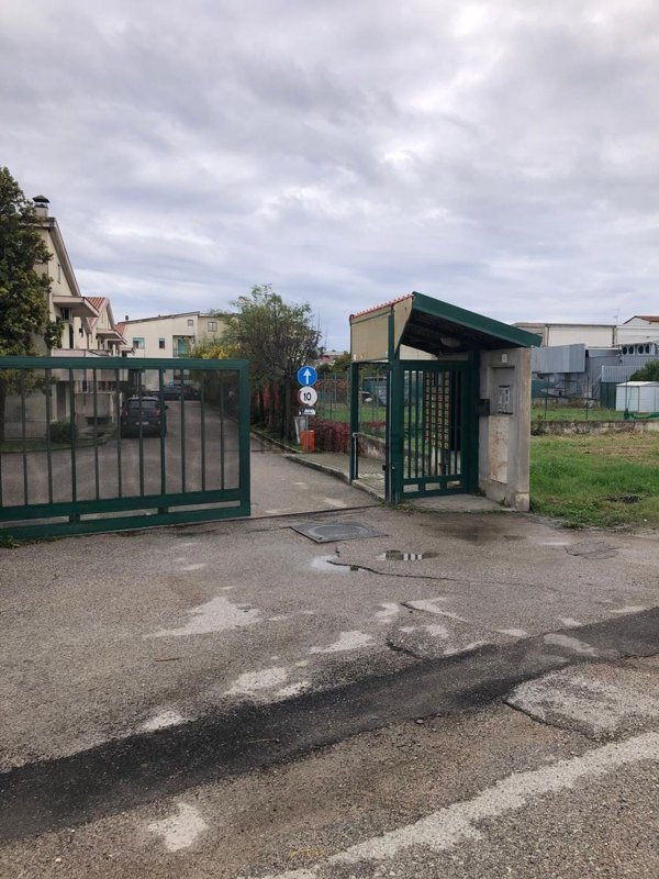casa indipendente in vendita ad Eboli in zona Cioffi